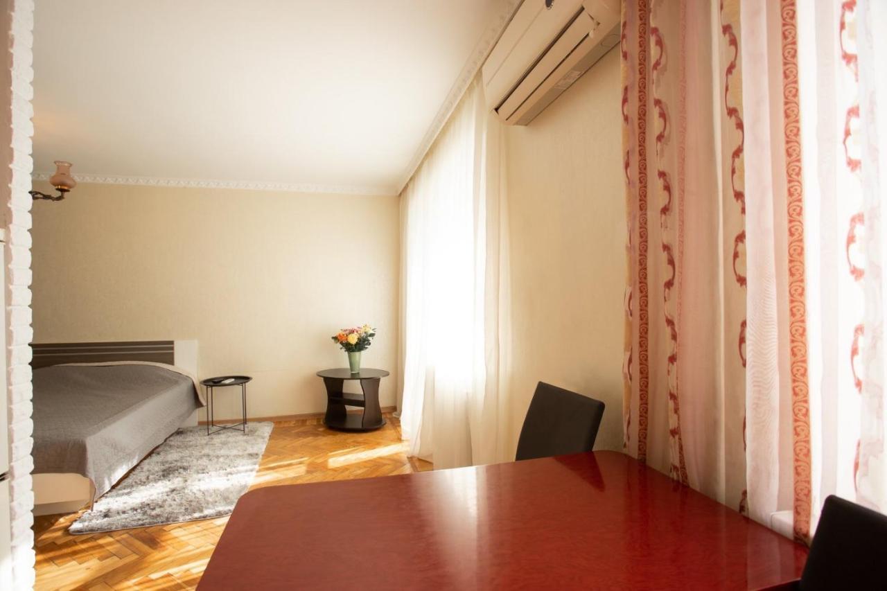 Cosy flat in the city centre نيكولايف المظهر الخارجي الصورة